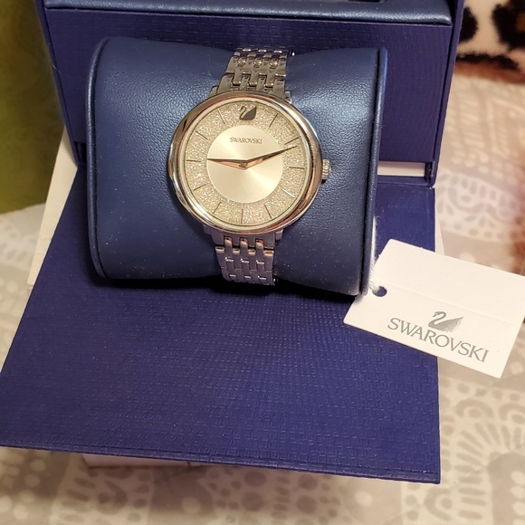 Brand new items that I am reselling for less - Picture 5 of 9